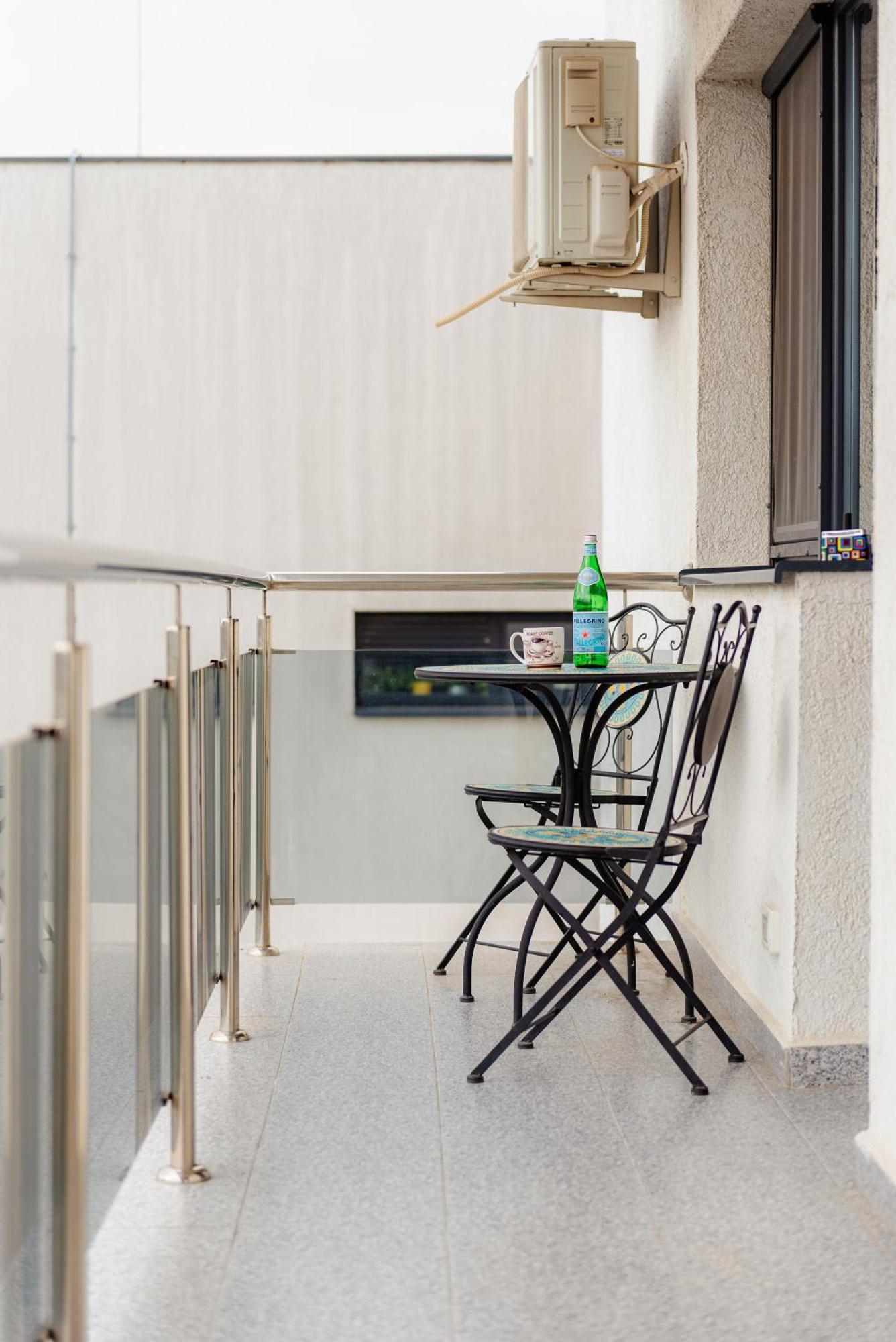Appartamento The Blue Norwegian House Bucarest Esterno foto
